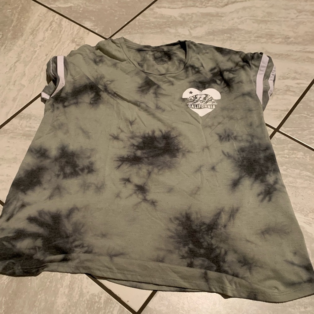 California graphic tee